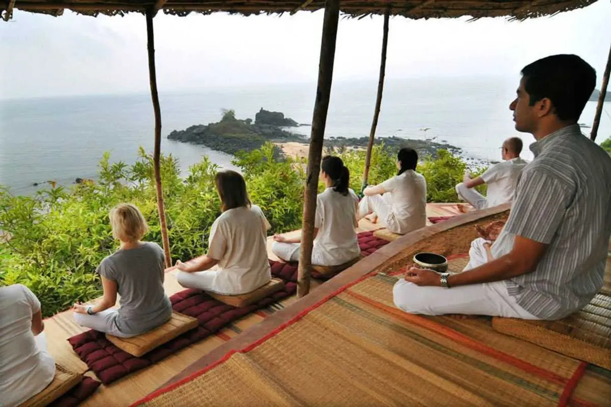 India Yoga And Meditation Retreats