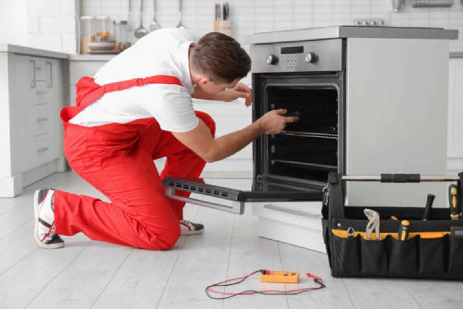 How to Repair Oven Clock Malfunctions