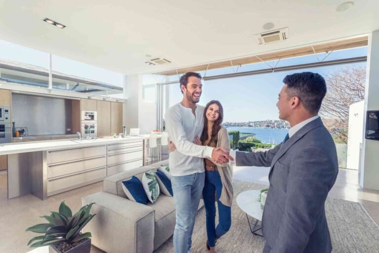 Selling A Property In Dubai Heres How A Real Estate Agent Can