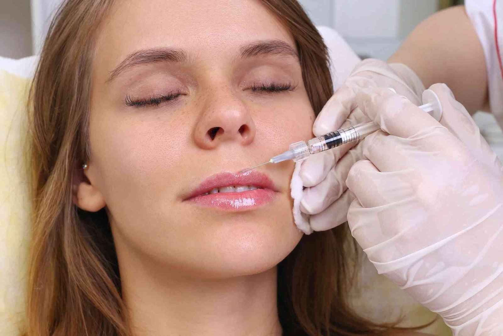 How Long After Lip Injections Can I Wear Lipstick — Practical Tips